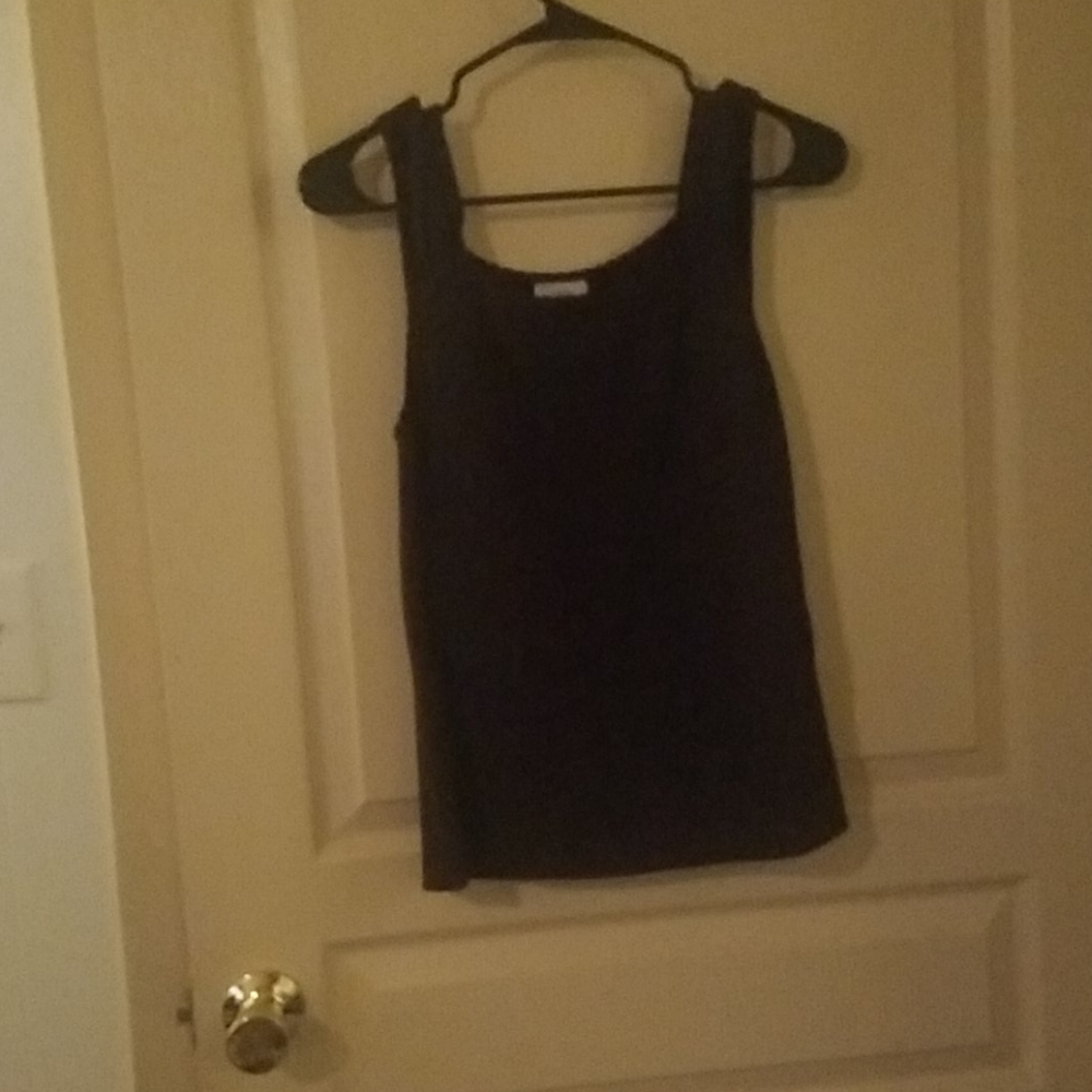 💜 3/$15 Loft sleeveless blouse